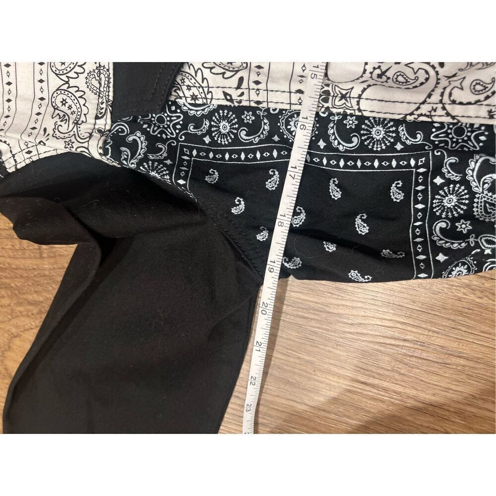 American Bazi Denim Paisley Bandana Graphic Print Jacket size S/M light denim - Picture 4 of 5